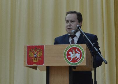 Эдуард Вафин прибыл в Тукаевский район для участия в голосовании