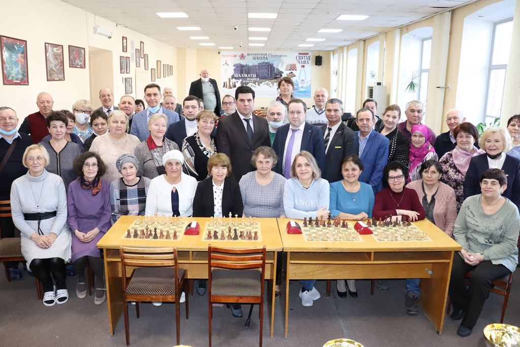 Глава татарстанского пенсионного фонда открыл ХI Республиканский турнир по шахматам и шашкам среди пенсионеров