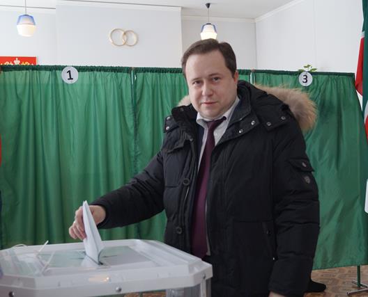 Эдуард Вафин принял участие в выборах Президента России
