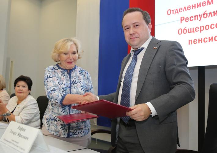 Эдуард Вафин и Любовь Мишина подписали соглашение о сотрудничестве
