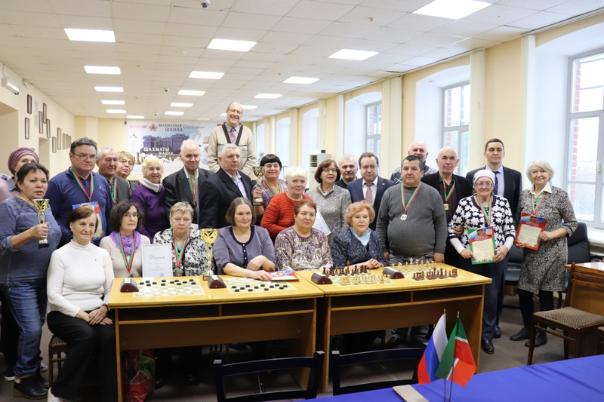 В Казани прошел  IX Республиканский темпо-турнир по шахматам и шашкам среди пенсионеров РТ
