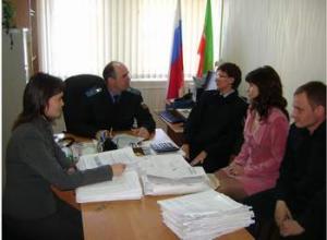 Составлен график выездов к должникам