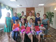 Вручение сертификата МСК в торжественной обстановке