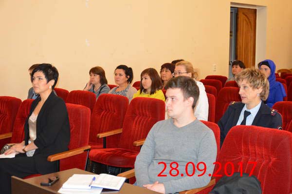 Совещание с руководителями отделов кадров предприятий района по регистрации и  потверждению учетной записи  на портале Госуслуг РФ