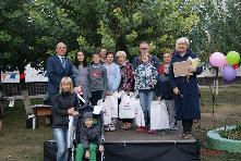 Приняли участие в празднике двора!