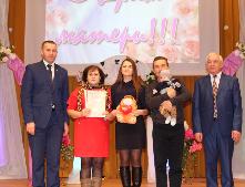  В Дрожжановском районе ко Дню матери вручили сертификаты на материнский капитал