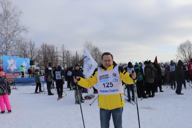 Управляющий республиканским Пенсионным фондом принял активное участие в «Лыжне России»   