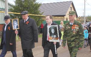 Эдуард Вафин принял участие в шествии «Бессмертный полк»