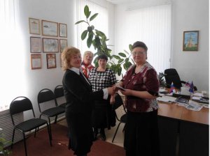 Торжественное вручение пенсионного удостоверения