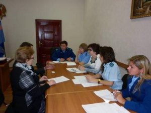 Должникам пришлось отвечать в Прокуратуре