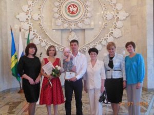 Торжественное вручение сертификатов  на материнский (семейный) капитал