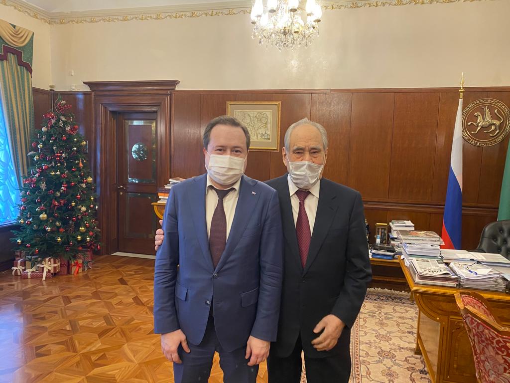 Дружественная встреча главы татарстанского Пенсионного фонда с  Минтимером Шаймиевым
