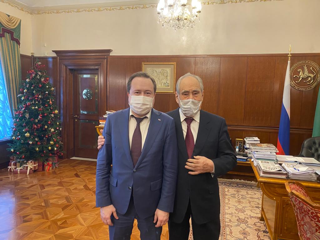 Дружественная встреча главы татарстанского Пенсионного фонда  с  Минтимером Шаймиевым