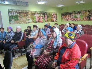 Встреча с отдыхающими пожилыми людьми в Сармановском районе
