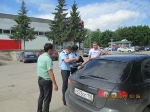 Выявляли должников на дорогах