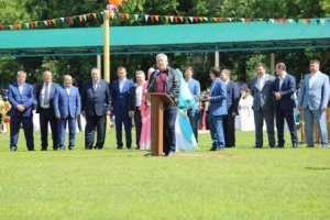 Марсель Имамов передал поздравление главы республики с национальным праздником Сабантуй