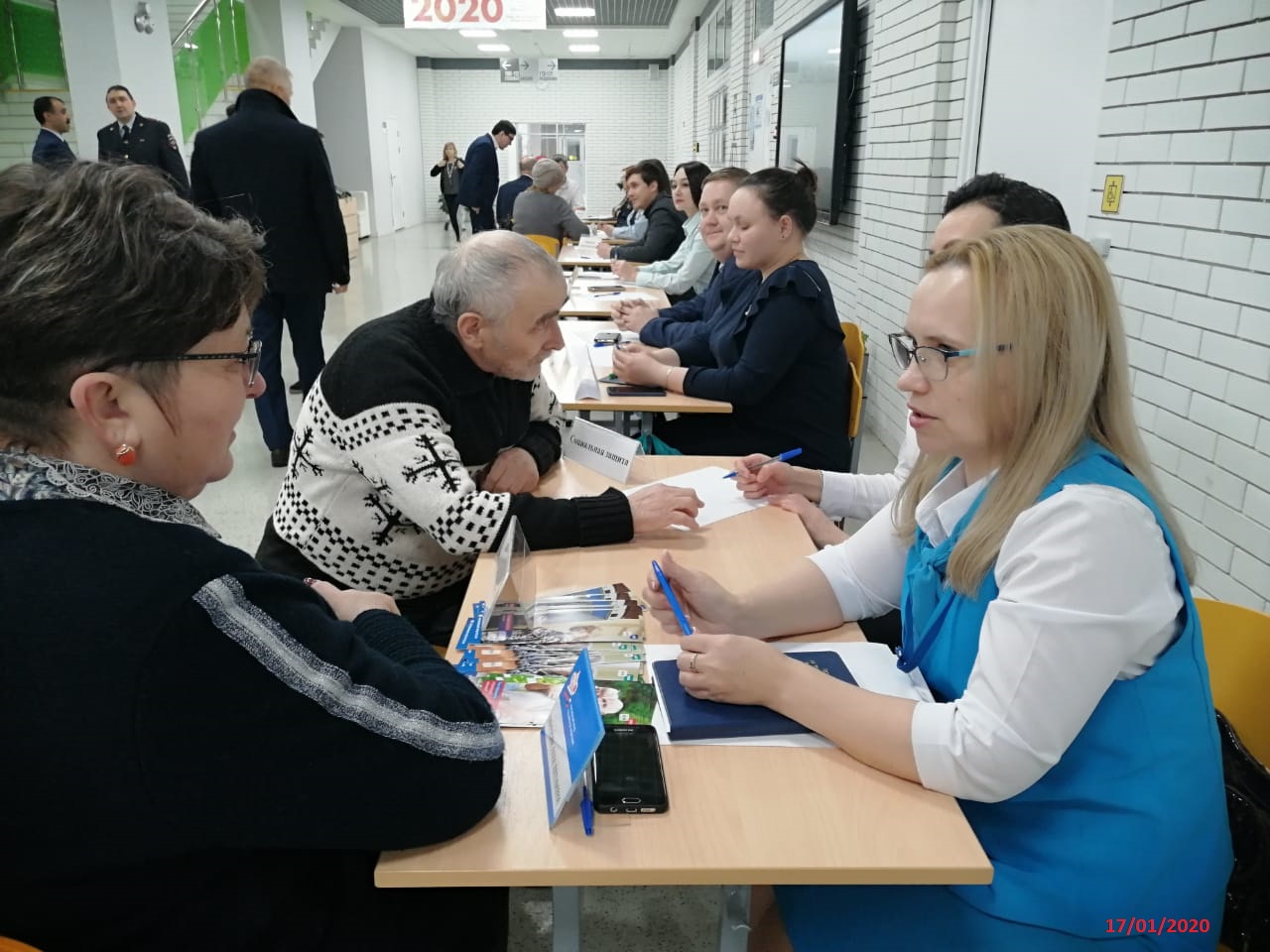 Участие в традиционных сходах граждан