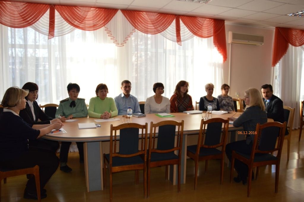 Прием граждан в доме образования