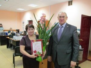 Торжественное вручение пенсионного удостоверения