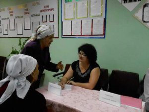 Участие в прием населения специалистами служб Азнакаевского района