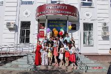 Торжественное вручение дипломов выпускникам 